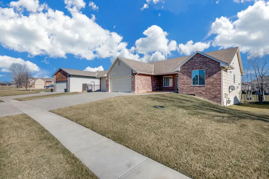 1322 Horseback St, Wichita, KS 67230 - Image #2