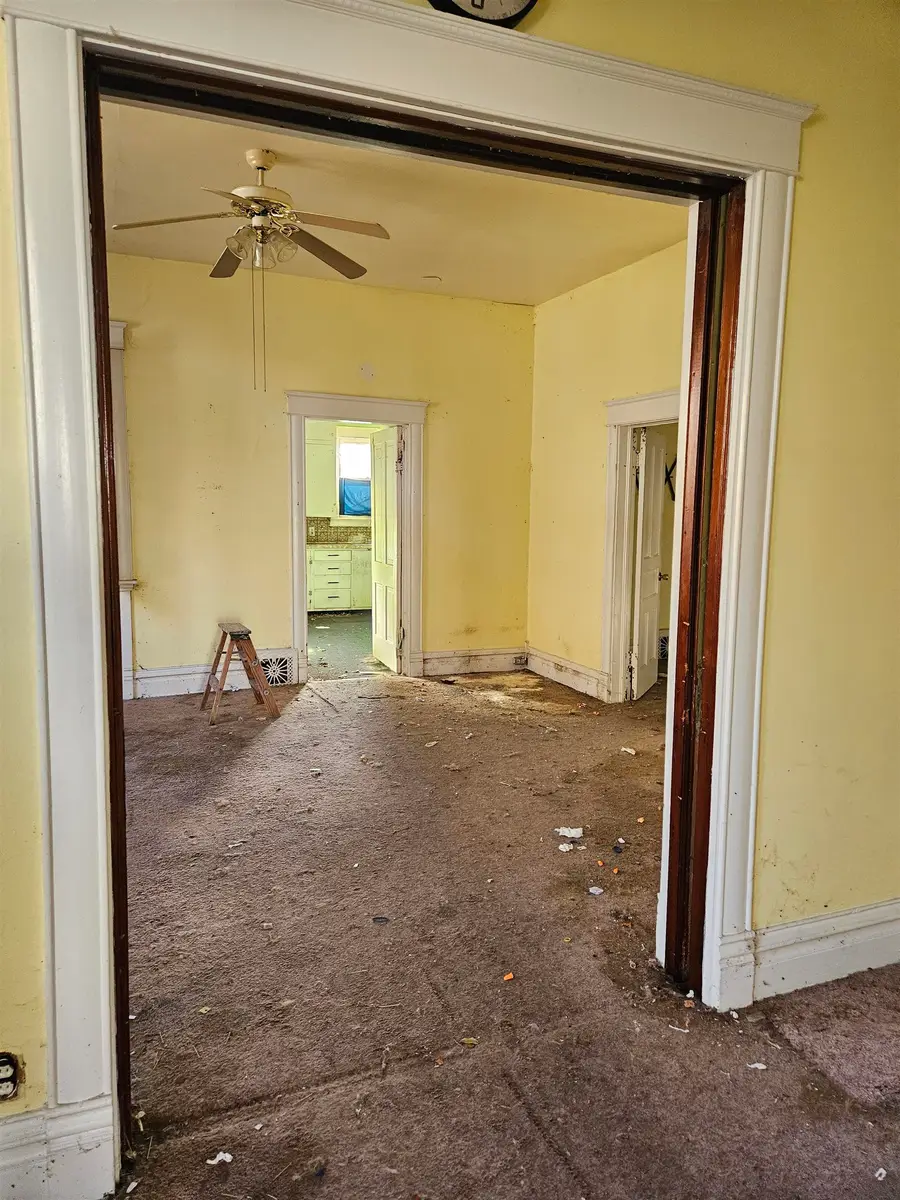 813 University Pl, Salina, KS 67401 - Image #3