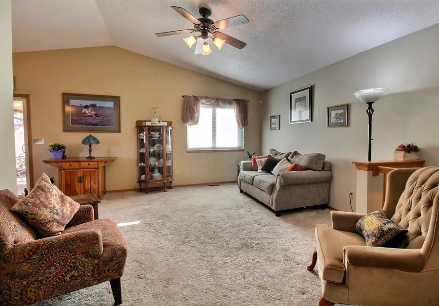 10901 W Blake Cir, Wichita, KS 67209 - Image #3