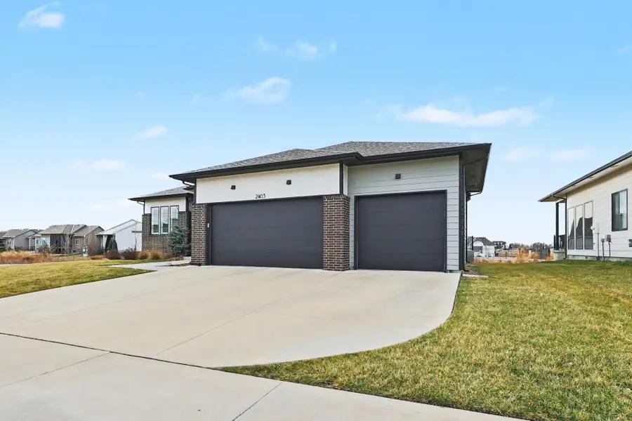 2403 N Bluestone St, Andover, KS 67002 - Image #2