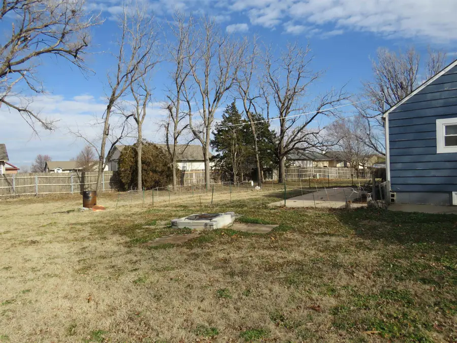 201 Rhodes Ct, Bentley, KS 67016 - Image #3