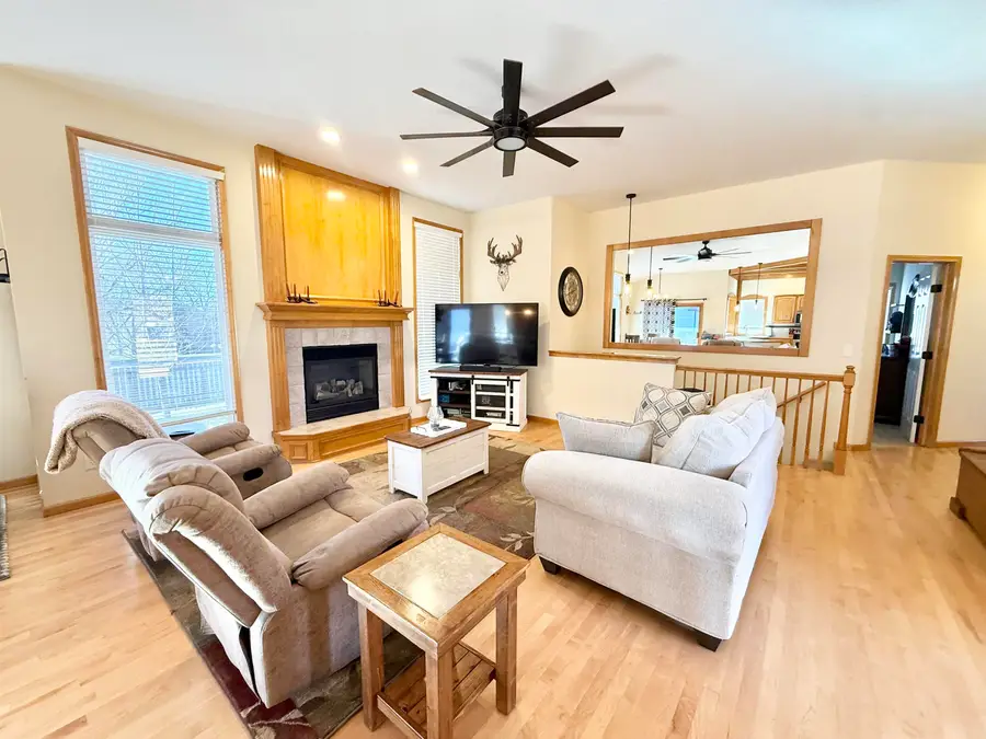 325 S Chippers Ct, Andover, KS 67002 - Image #3