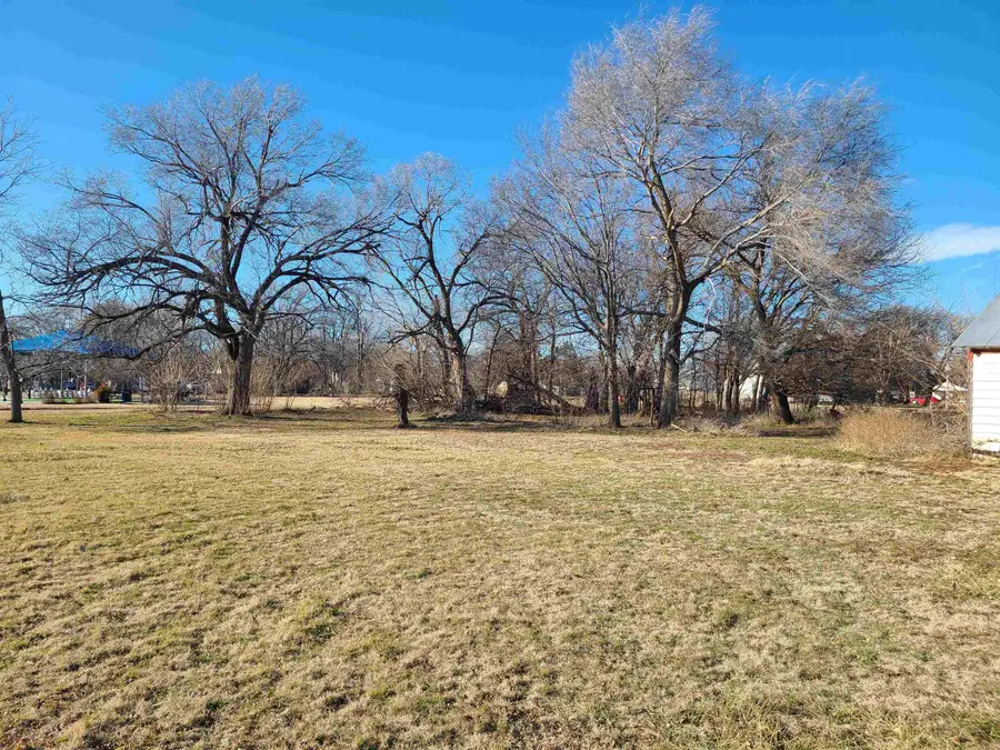 412 S 2nd St, Lindsborg, KS 67456 - Image #2