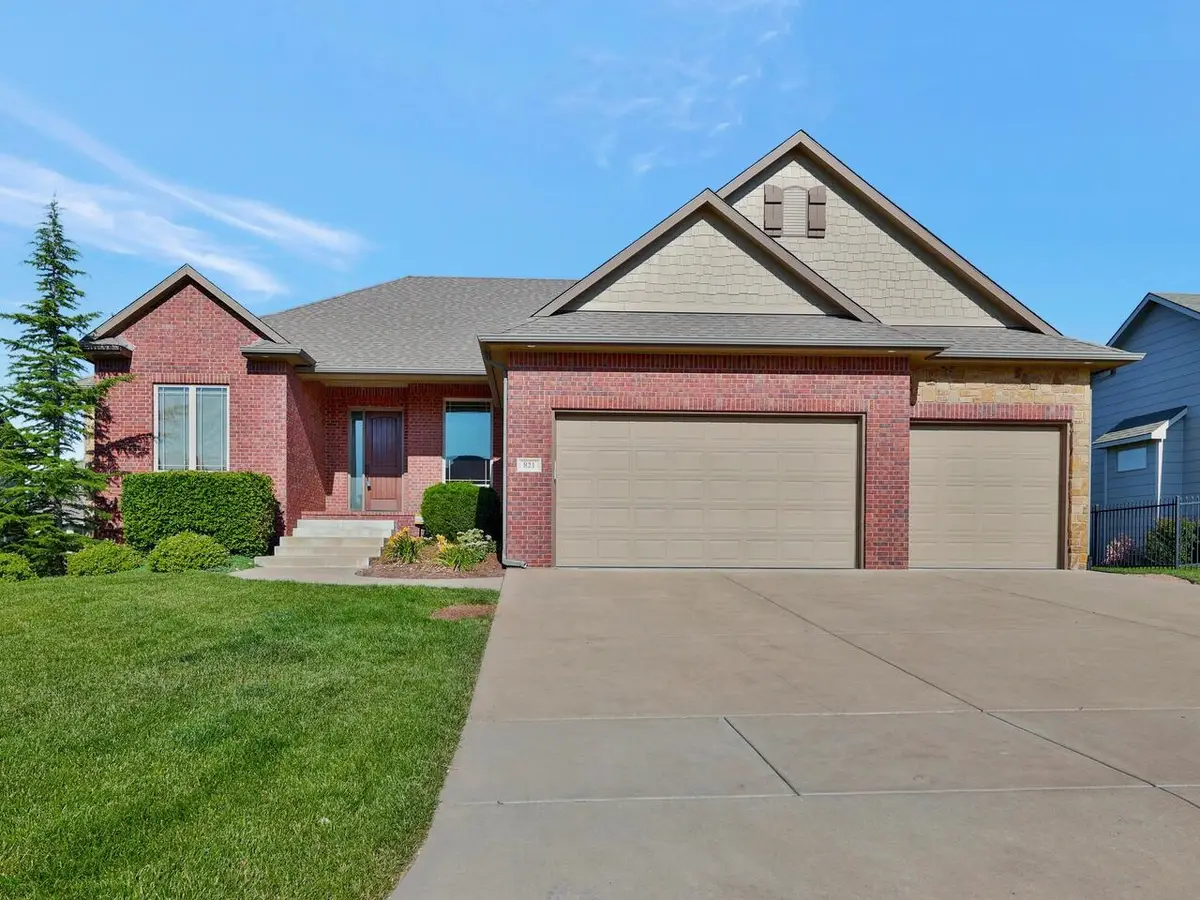 821 N Fairoaks Ct, Andover, KS 67002 - Image #1