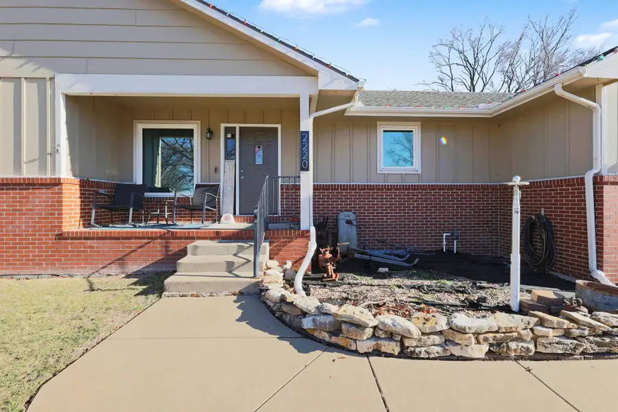 2220 Gentry Ln, El Dorado, KS 67042 - #2