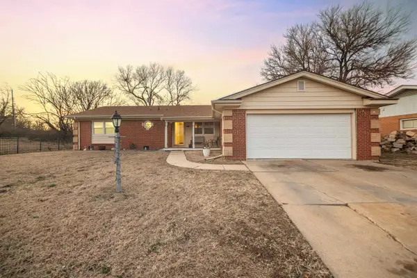 4229 Charron Ln, Wichita, KS 67220