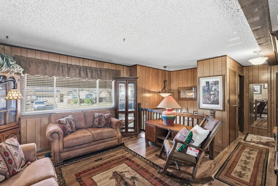 3054 S Gordon Ave, Wichita, KS 67217 - Image #2