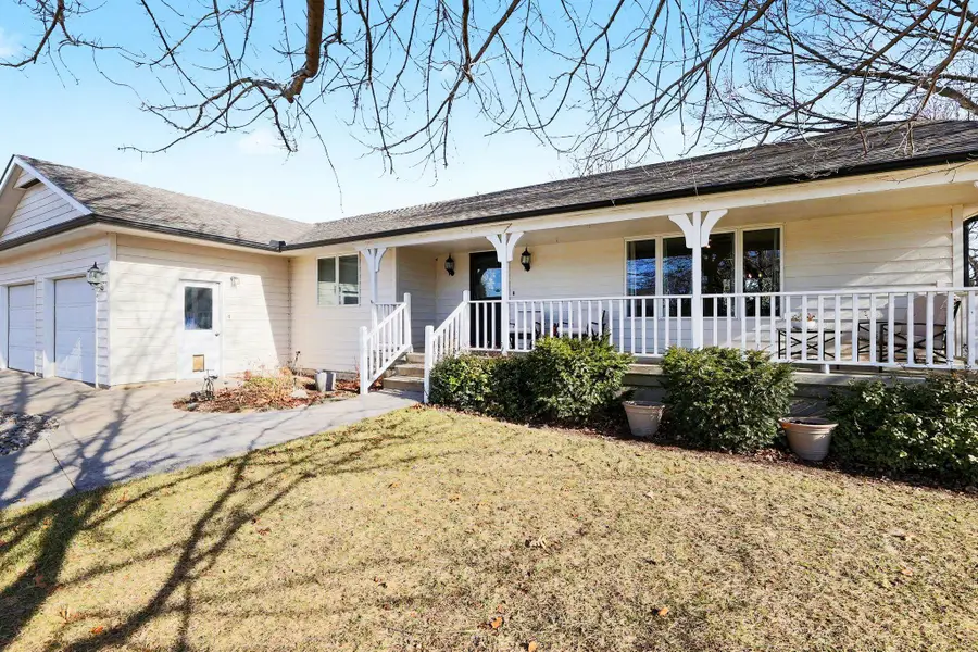 131 Blake Ave, Moundridge, KS 67107 - Image #2