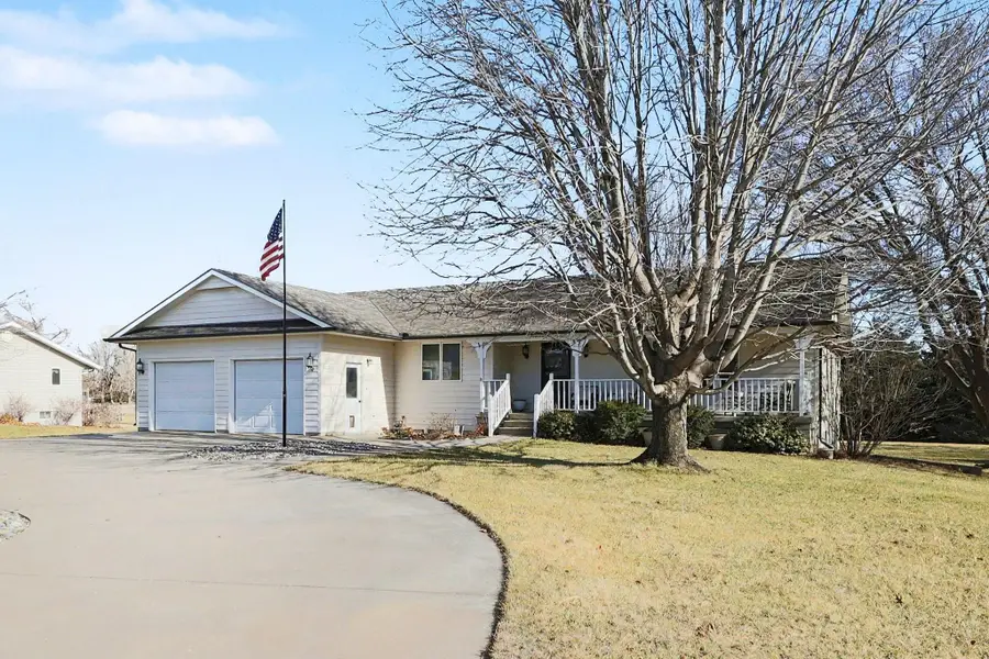 131 Blake Ave, Moundridge, KS 67107 - Image #3