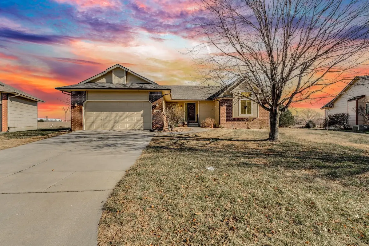 2434 N Regency Lakes St, Wichita, KS 67226 - Image #1