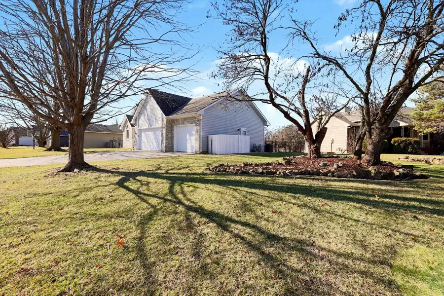 2313 N Amarado St, Wichita, KS 67205 - Image #2