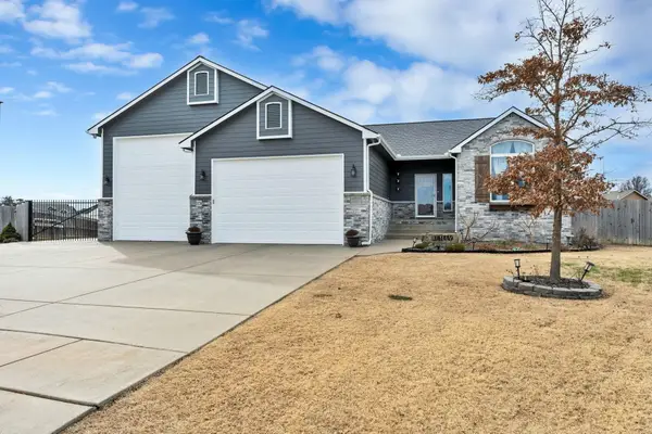 2723 E Fairchild Ct, Park City, KS 67219