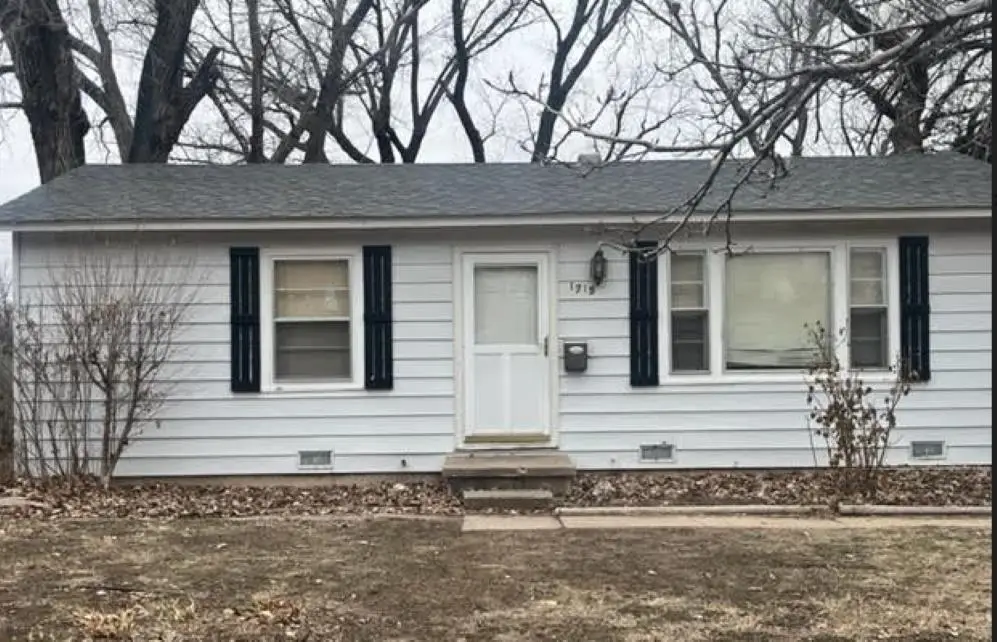 1715 S Saint Paul St, Wichita, KS 67213 - Image #1