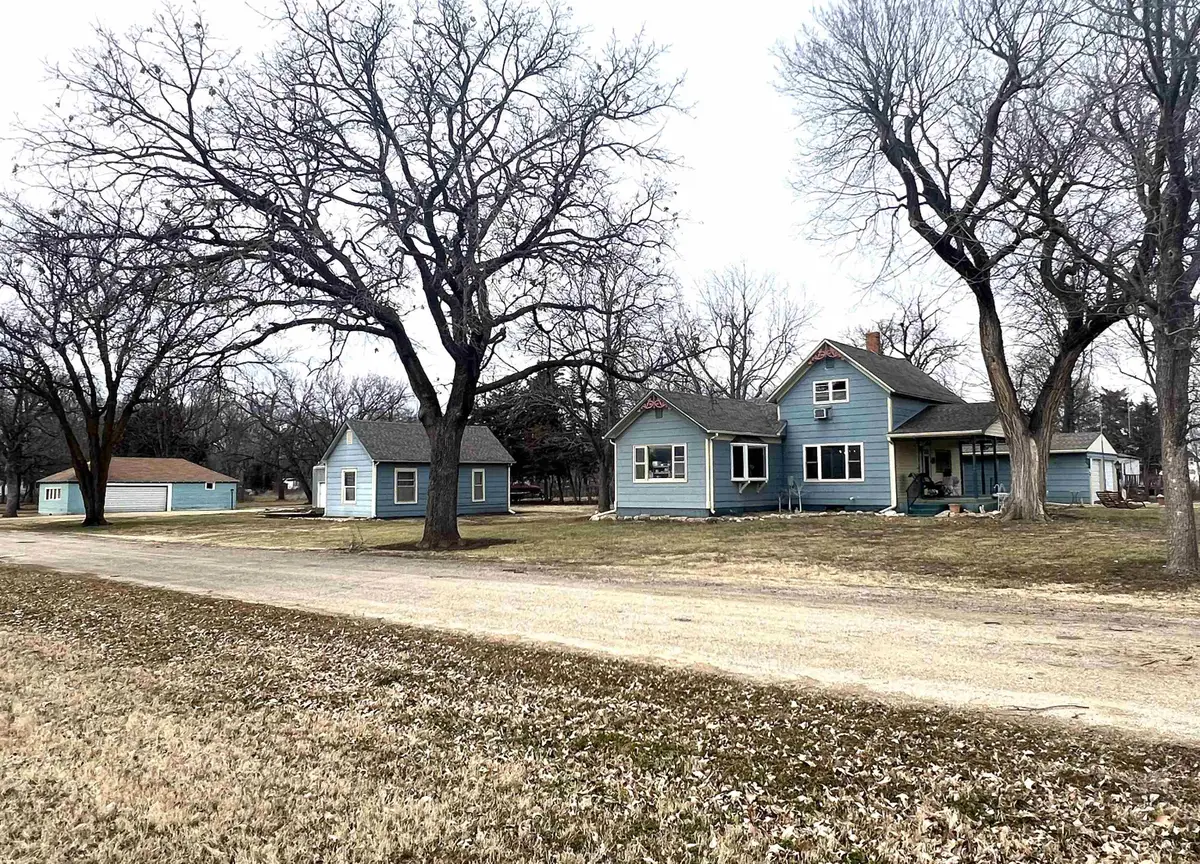 601 N Stricklers Ave, Delphos, KS 67436 - #1