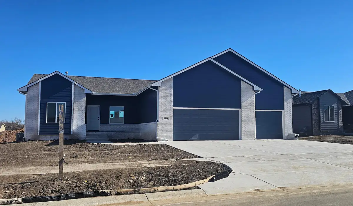 1906 S Lynnrae St, Wichita, KS 67207 - Image #1