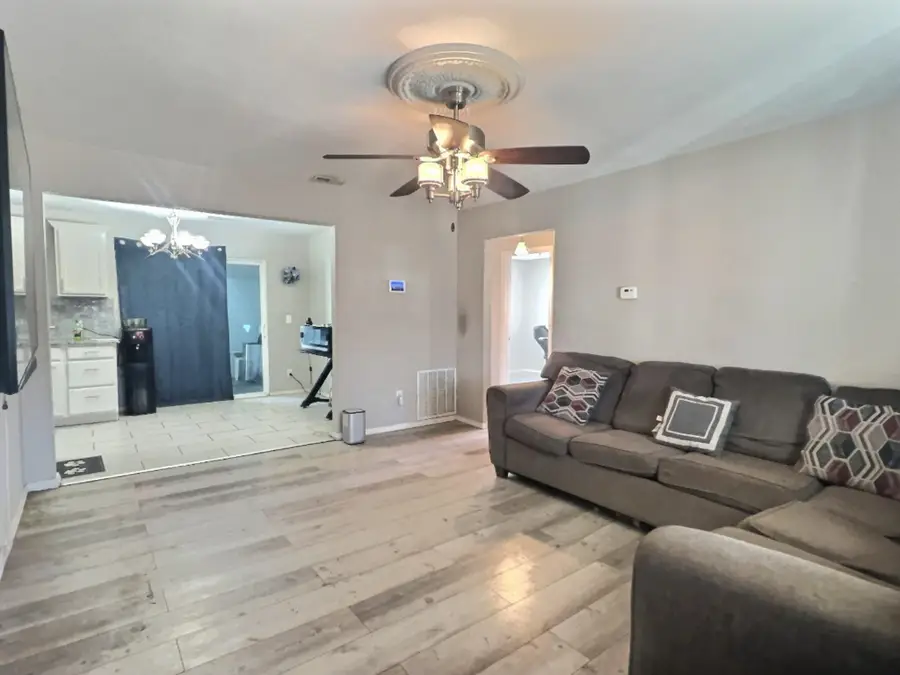 1908 S Ellis St, Wichita, KS 67211 - Image #2