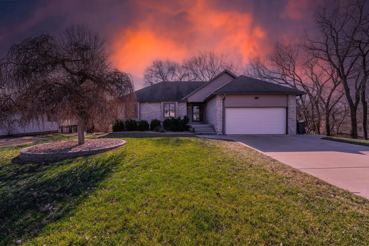 437 W Woodland Dr, Derby, KS 67037 - Image #1