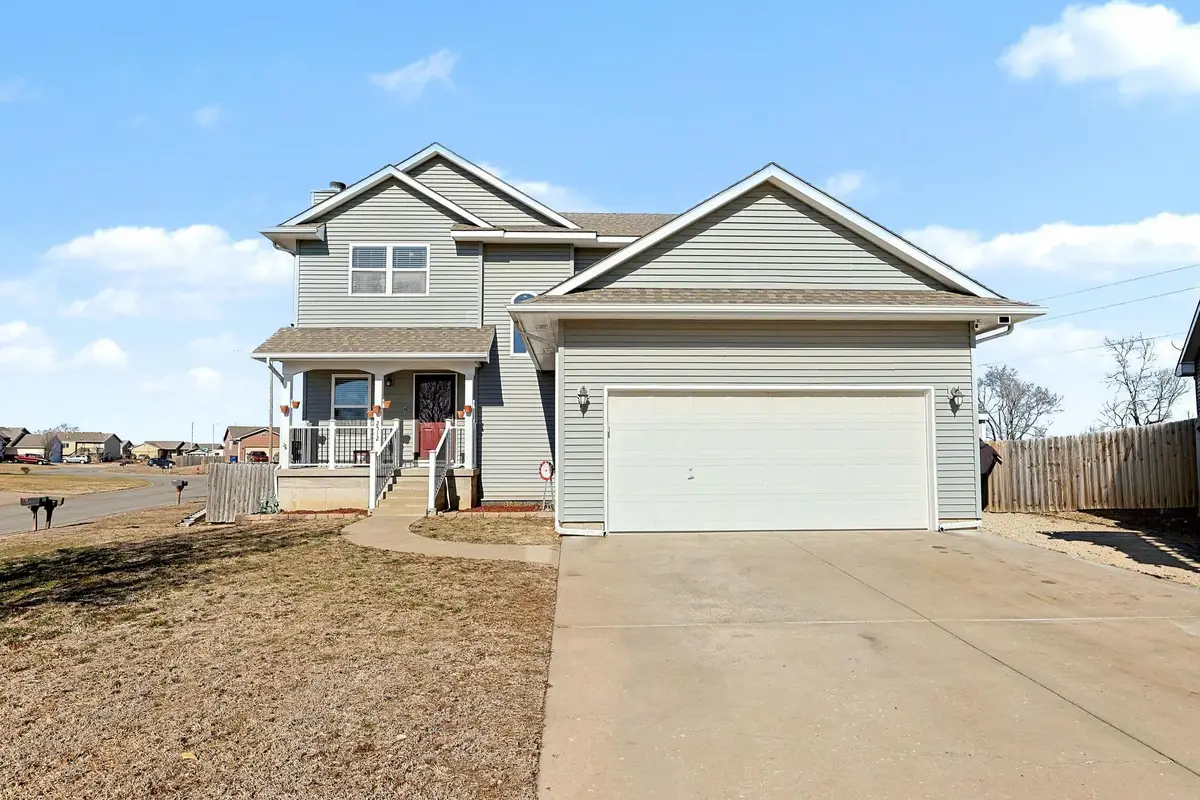 2512 Mainsgate Dr, Augusta, KS 67010 - #1