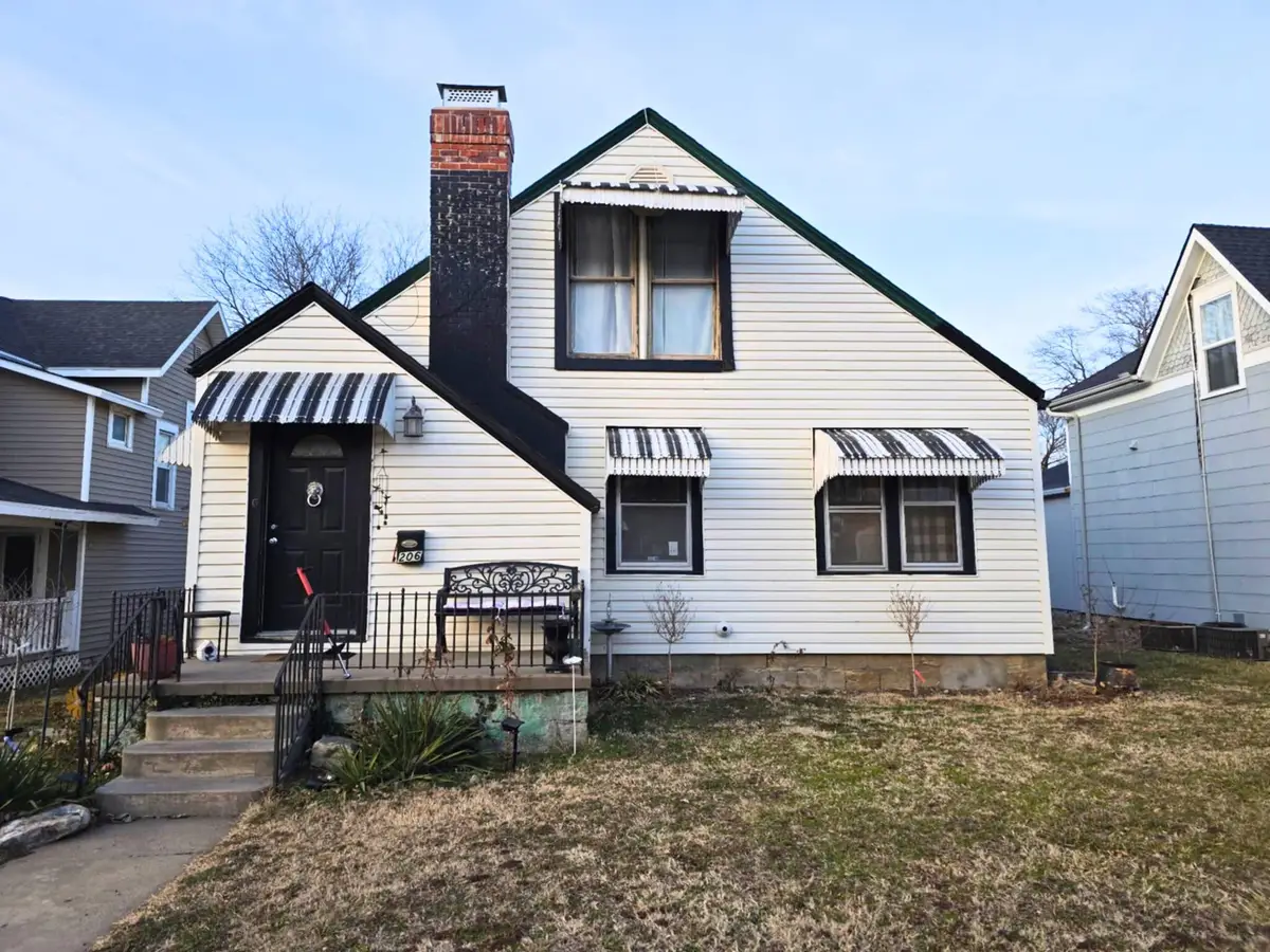 206 W Main St, Herington, KS 67449 - Image #1