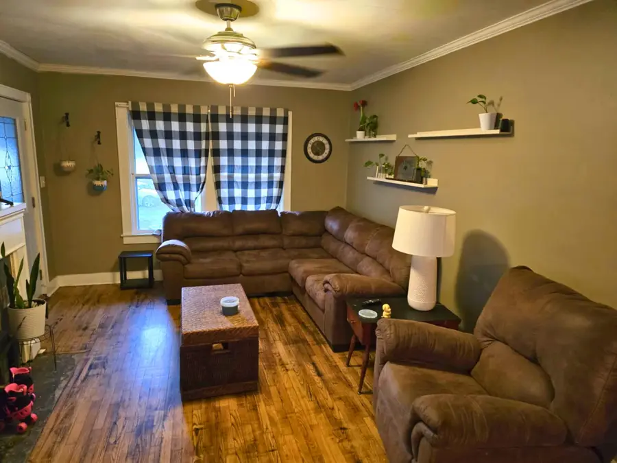 206 W Main St, Herington, KS 67449 - Image #2