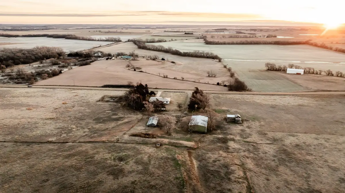 4853 N Hohneck Rd, Tescott, KS 67484 - Image #1