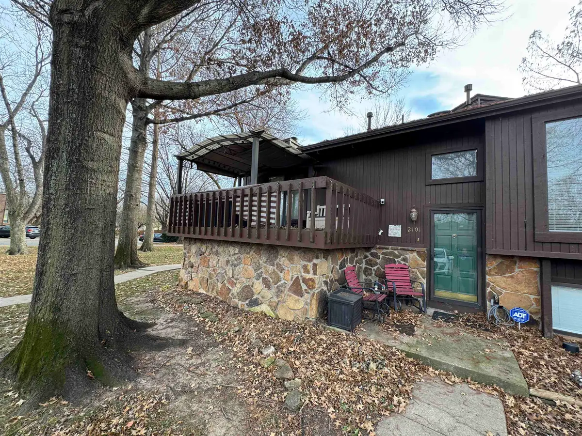 2421 S Yellowstone St, Wichita, KS 67215 - Image #1