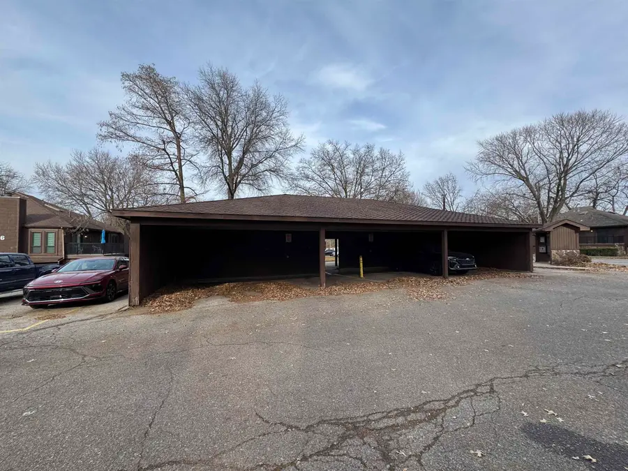 2421 S Yellowstone St, Wichita, KS 67215 - Image #3