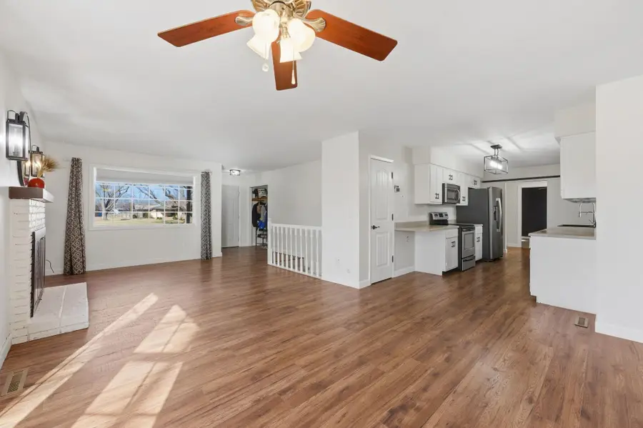 301 E 6th St, Valley Center, KS 67147 - Image #2