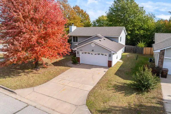 2130 N Pine Grove St, Wichita, KS 67212