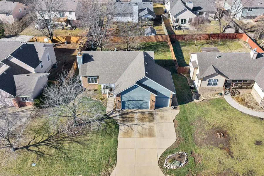 313 N Walnut Creek Dr, Derby, KS 67037 - Image #2