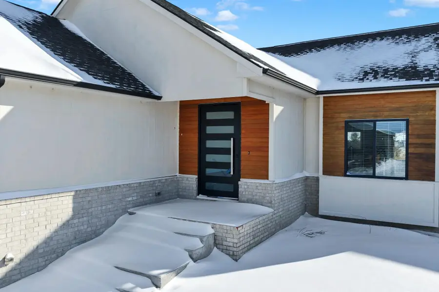 5409 N St Paul Ct, Wichita, KS 67204 - Image #3