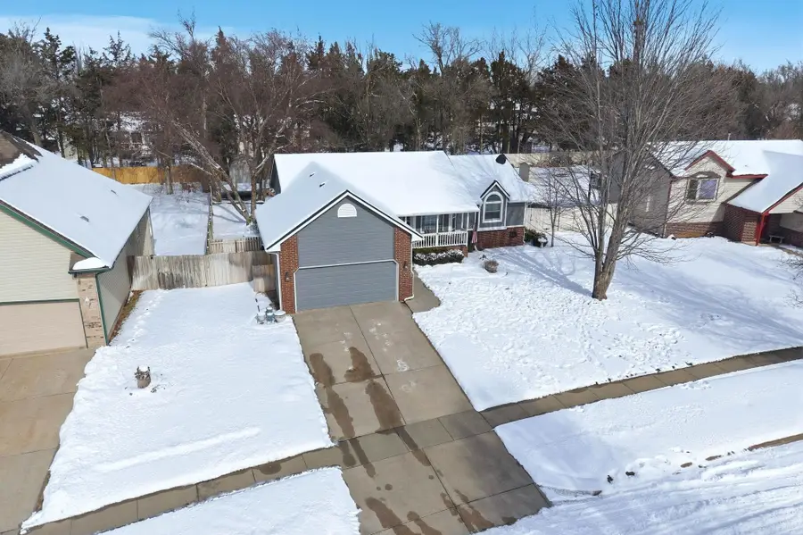 9010 W Meadow Knoll St, Wichita, KS 67205 - Image #2