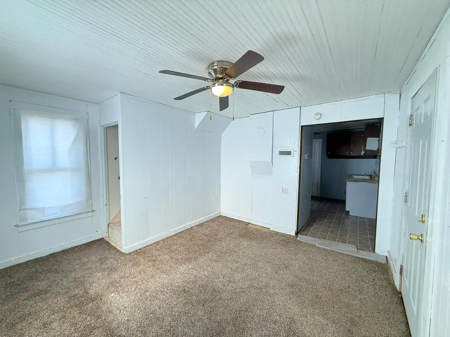 525 Bridge St, Clay Center, KS 67432 - #2