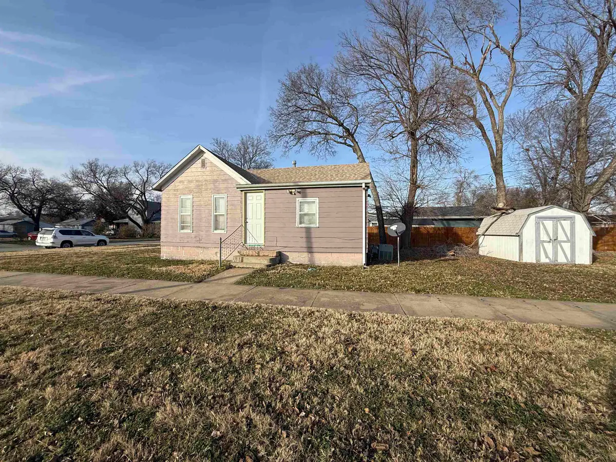 1000 N 5th St, Salina, KS 67401 - #1