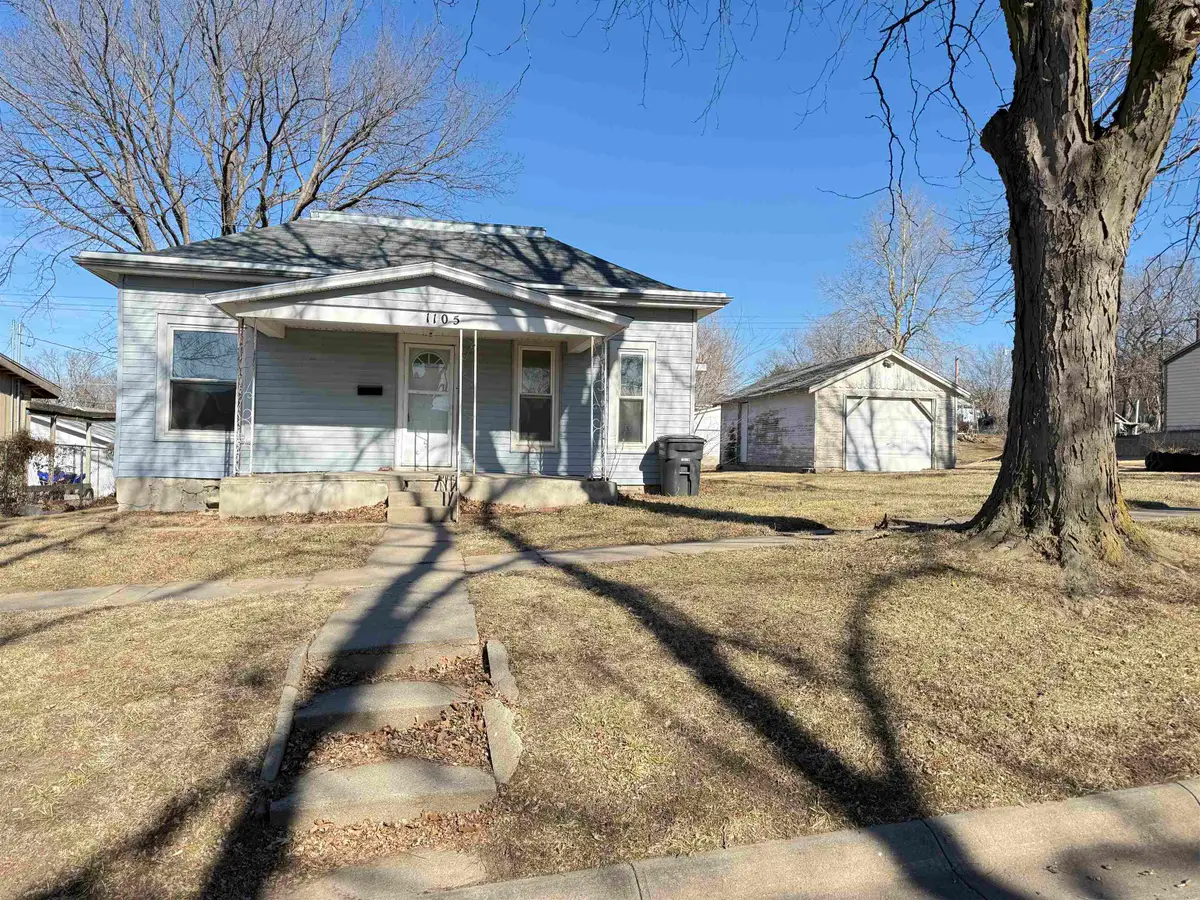 1105 Dexter St, Clay Center, KS 67432 - #1