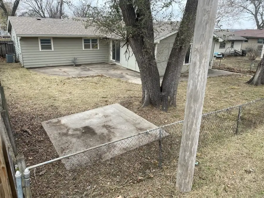 1928 N Prairie Ln, Augusta, KS 67010 - #3