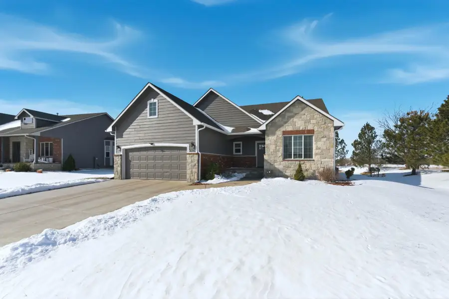 4702 N Emerald Ct, Maize, KS 67101 - #3