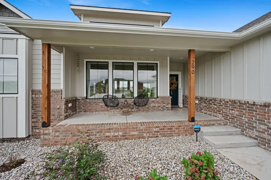 290 S Wellcrest Ct, Goddard, KS 67052 - Image #2