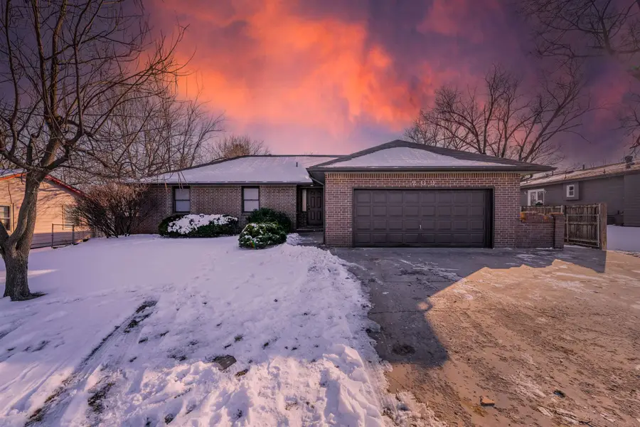 209 W Virginia Rd, Andover, KS 67002 - Image #2