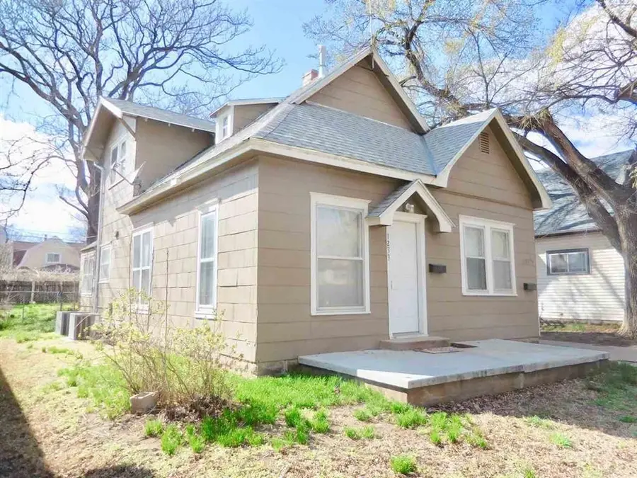 1233 N Lewellen St, Wichita, KS 67203 - Image #2