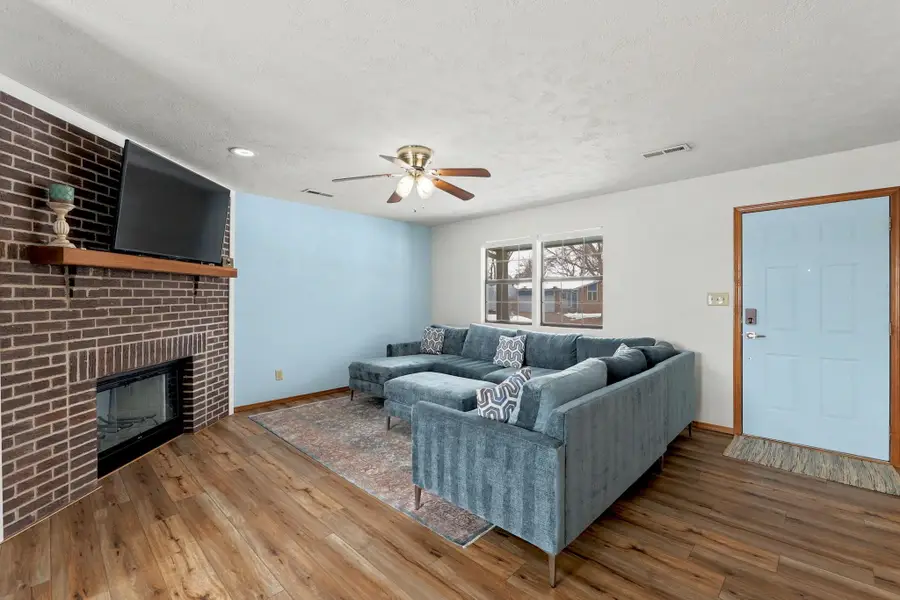 319 N Parkdale Ct, Wichita, KS 67212 - Image #3