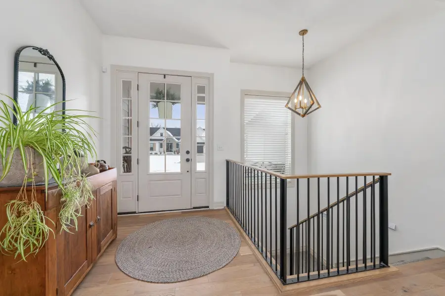 3706 N Crest Cir, Wichita, KS 67226 - Image #2