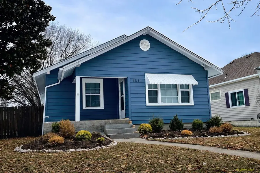 1811 Andrews, Winfield, KS 67156 - #2