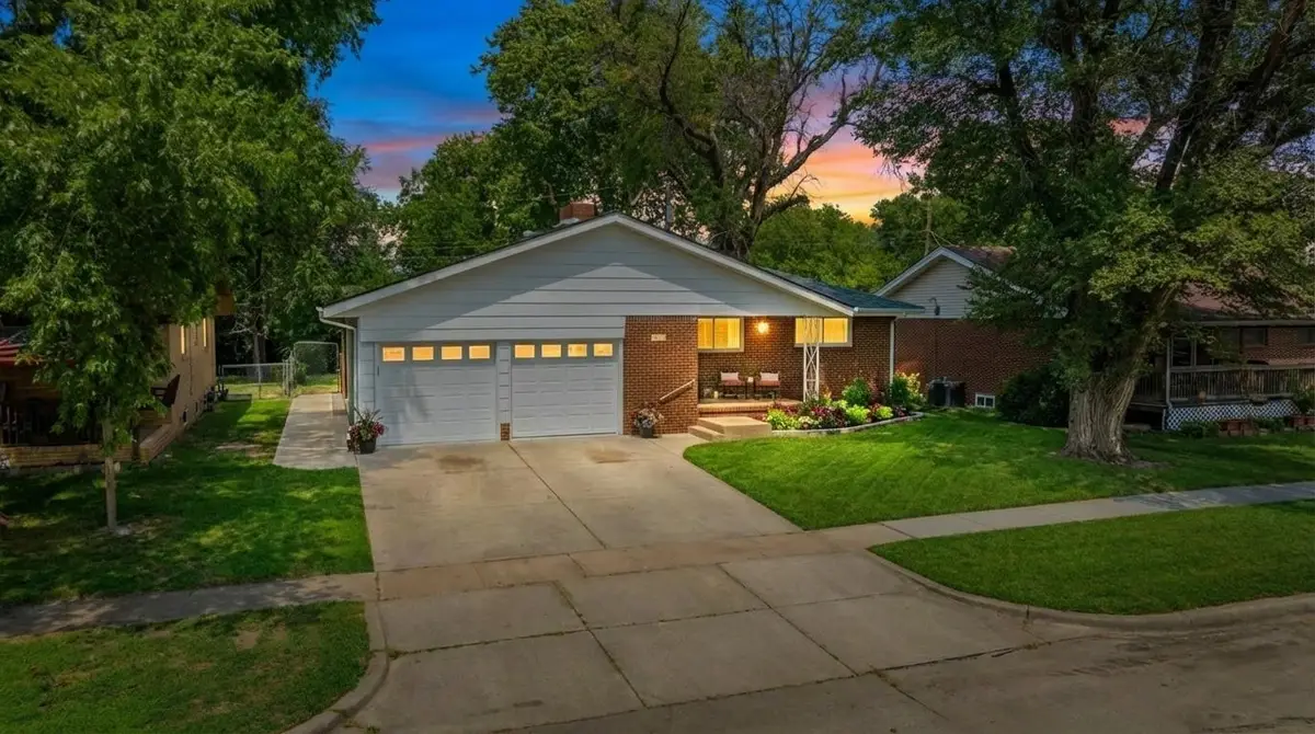 2208 E Blake St, Wichita, KS 67211 - #1