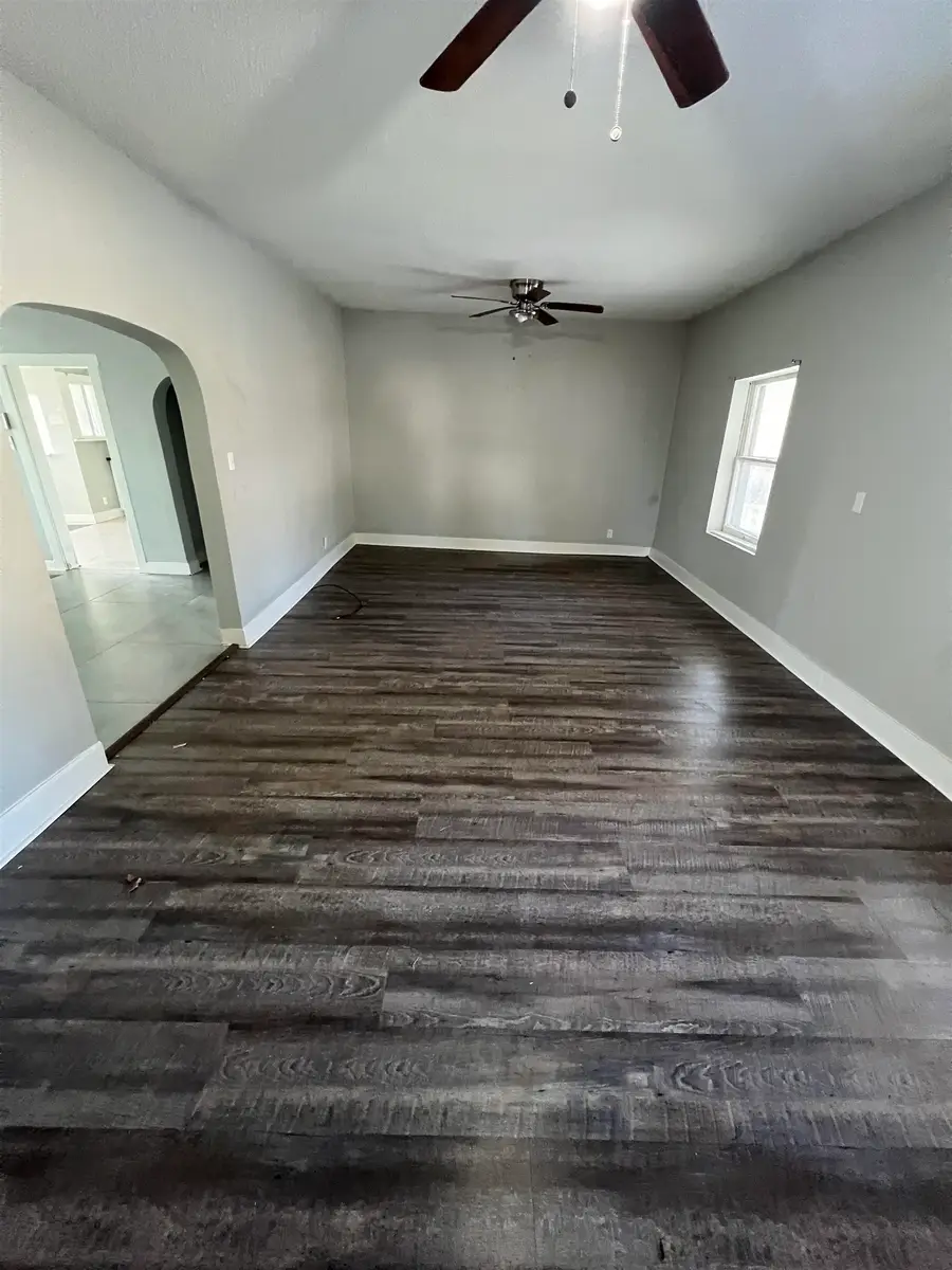 617 W Towanda Ave, El Dorado, KS 67042-2764 - #2