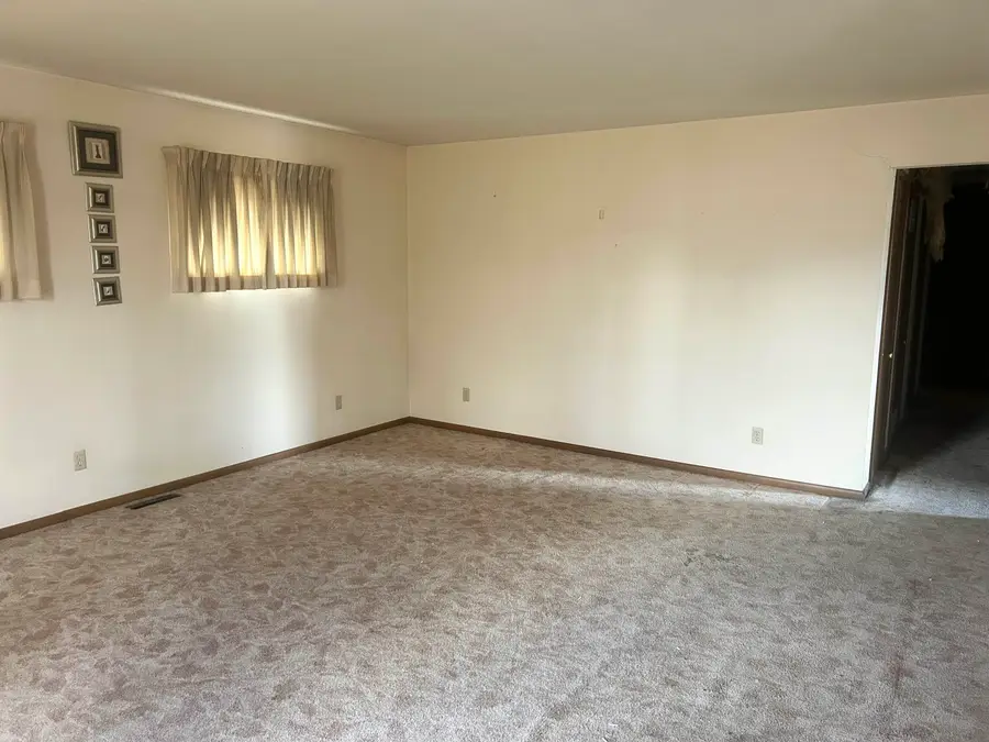 409 N Woodlawn St, Wellington, KS 67152 - Image #3