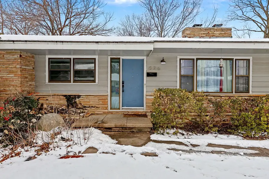 526 E Park Lane St, Derby, KS 67037 - #3