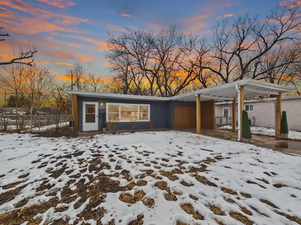 3147 E Glen Oaks Dr, Wichita, KS 67216