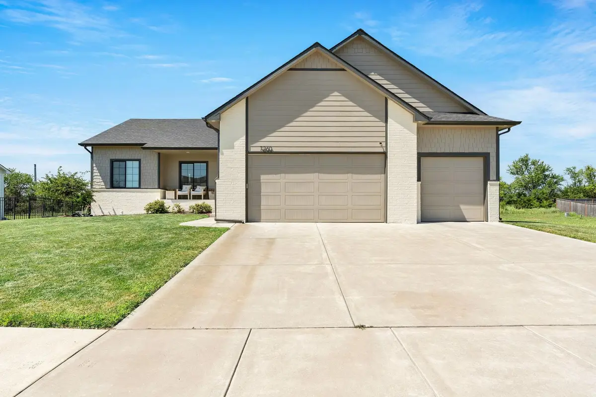 7260 E Pheasant Ridge St, Bel Aire, KS 67226 - Image #1