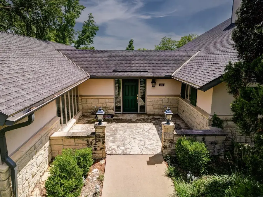 1725 Wynd, Winfield, KS 67156 - #3